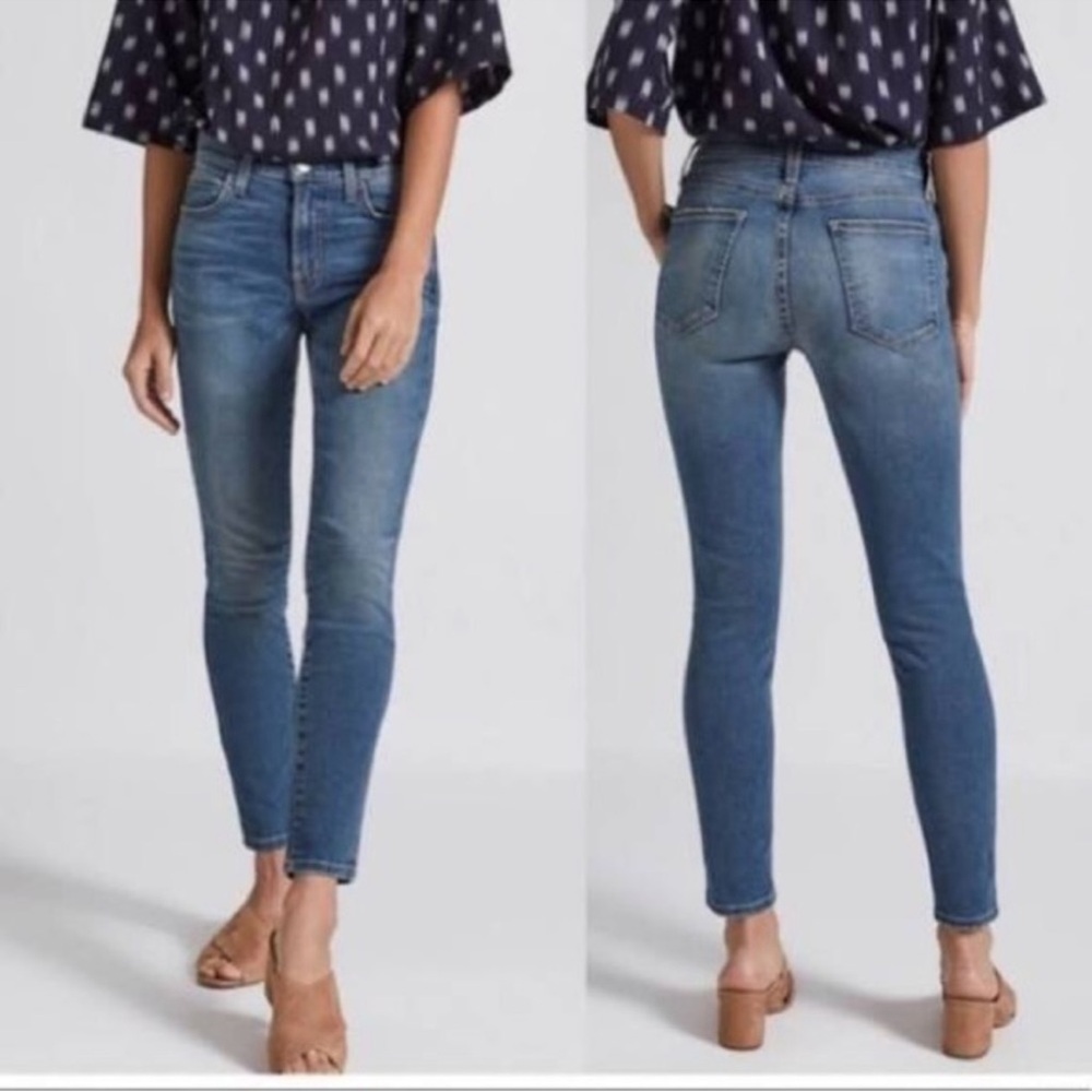 Current/Elliott Skinny Jeans in Medium Blue Wash